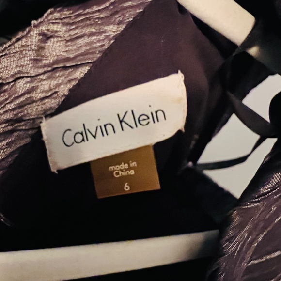 🍾 Calvin Klein | Metallic Ruched Cocktail Dress | $40 | Size 6 | Party Ready 🍾 - Picture 6 of 7
